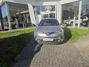 Toyota C-Hr 2018 photo 2