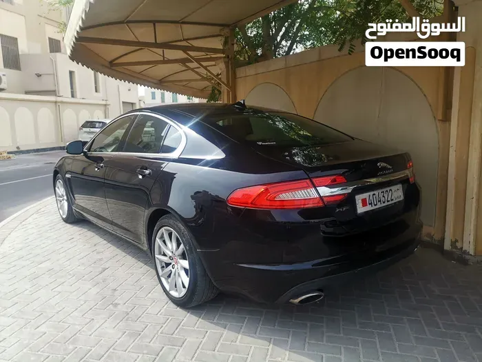 Jaguar Xf 2015 photo 2