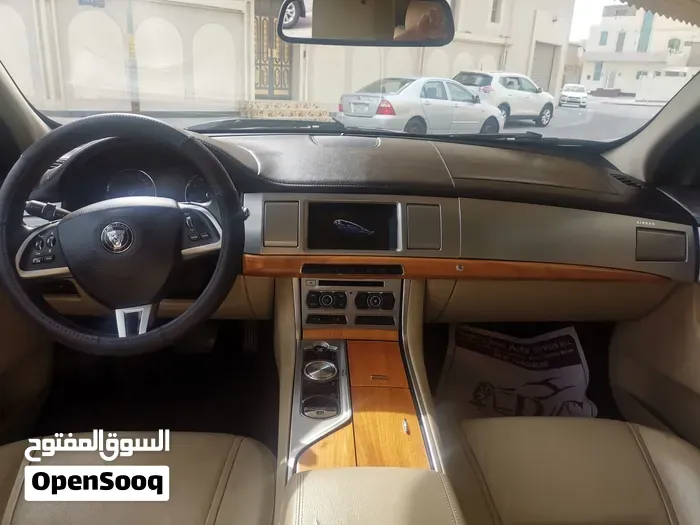 Jaguar Xf 2015 photo 3