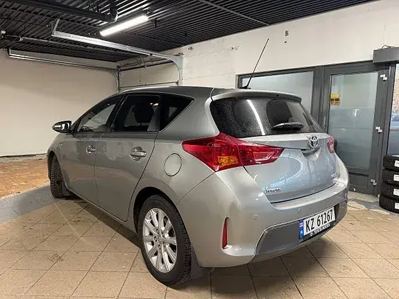 Toyota Auris 2013 photo 3