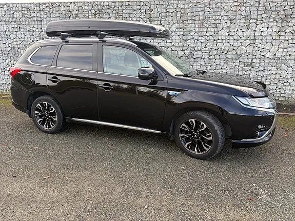 Mitsubishi Outlander 2016 photo 2