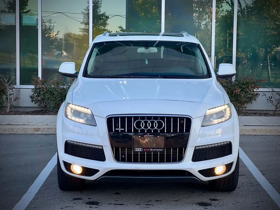 Audi Q7 2012 photo 2