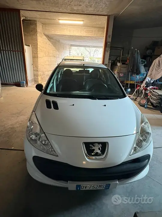 Peugeot 206 2009 photo 2