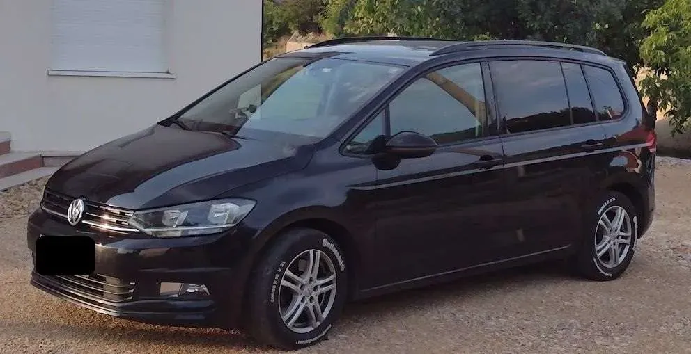 Volkswagen Touran 2016 photo 2