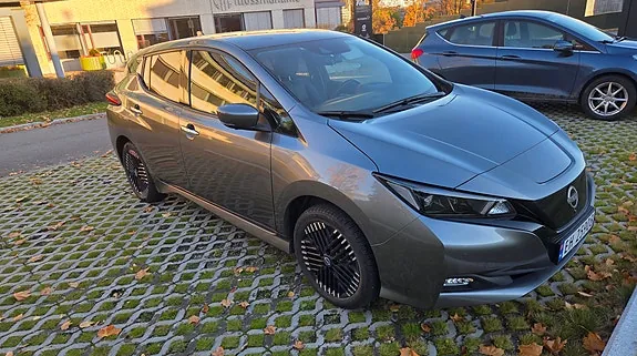 Nissan Leaf 2023 photo 4