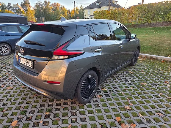 Nissan Leaf 2023 photo 3