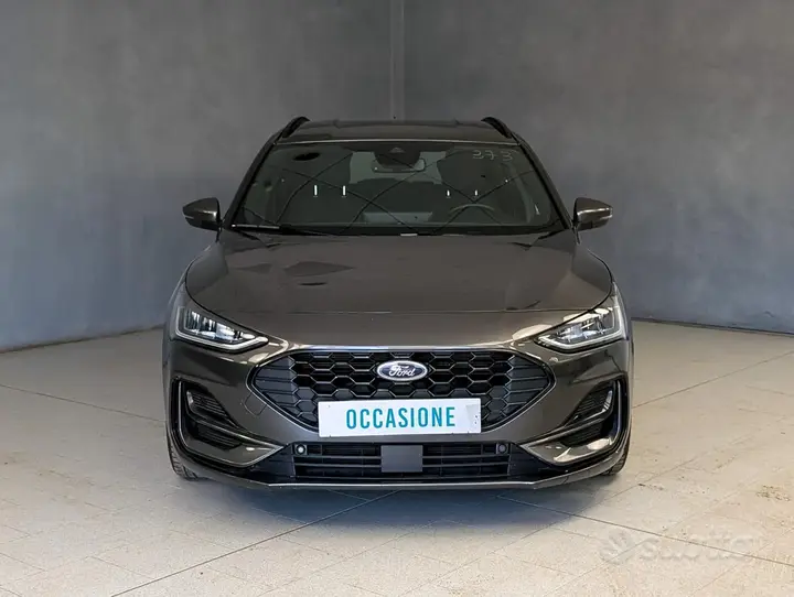 Ford Focus 2023 photo 2