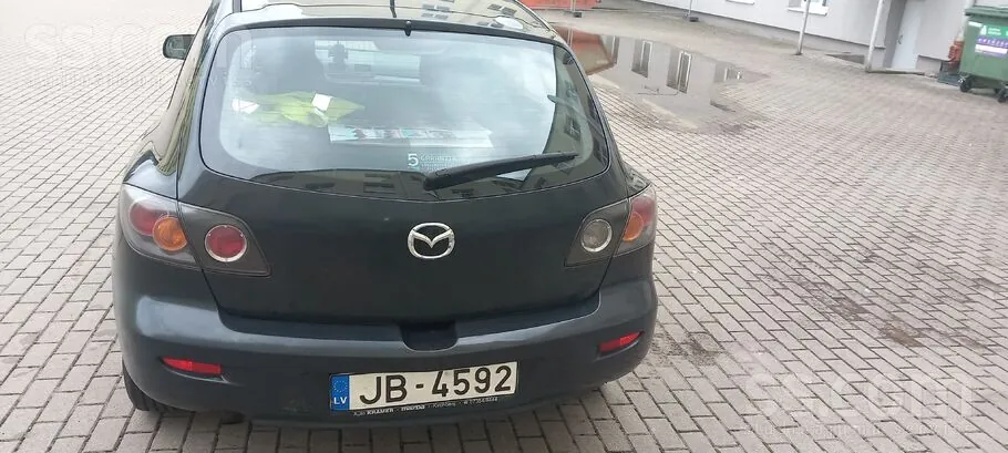 Mazda Mazda3 2005 photo 2