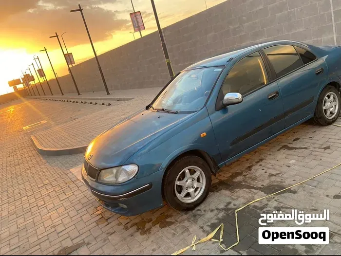 Nissan Sunny 2001 photo 2