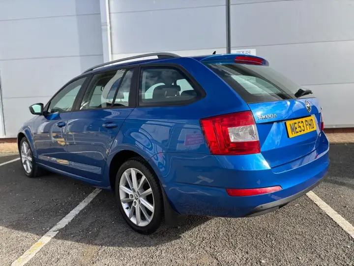 Skoda Octavia 2014 photo 2