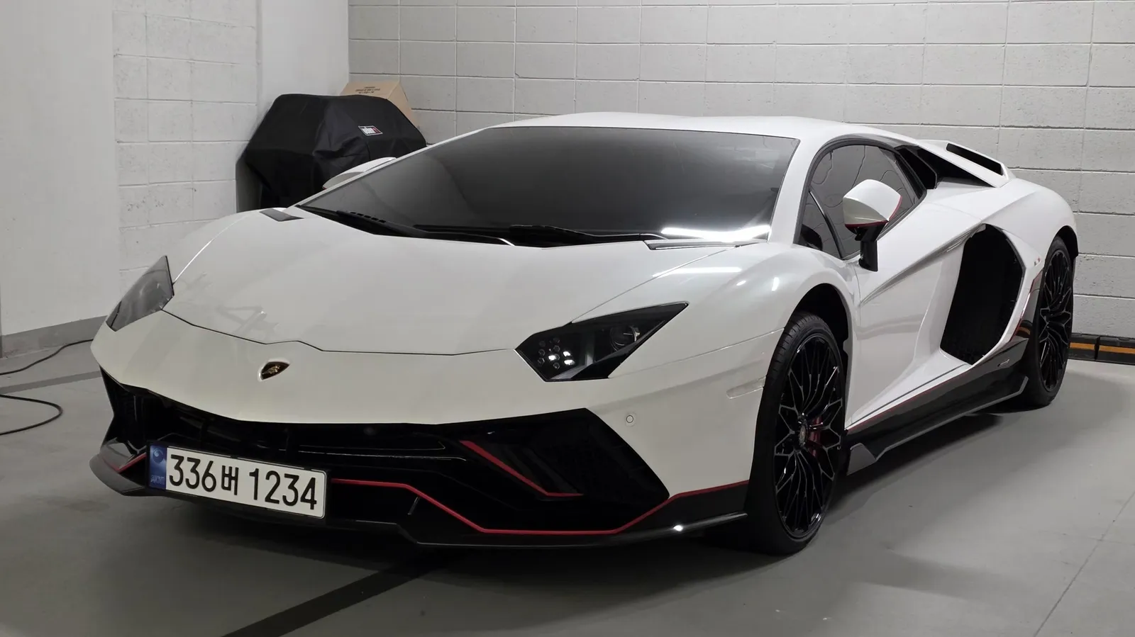 Lamborghini Aventador