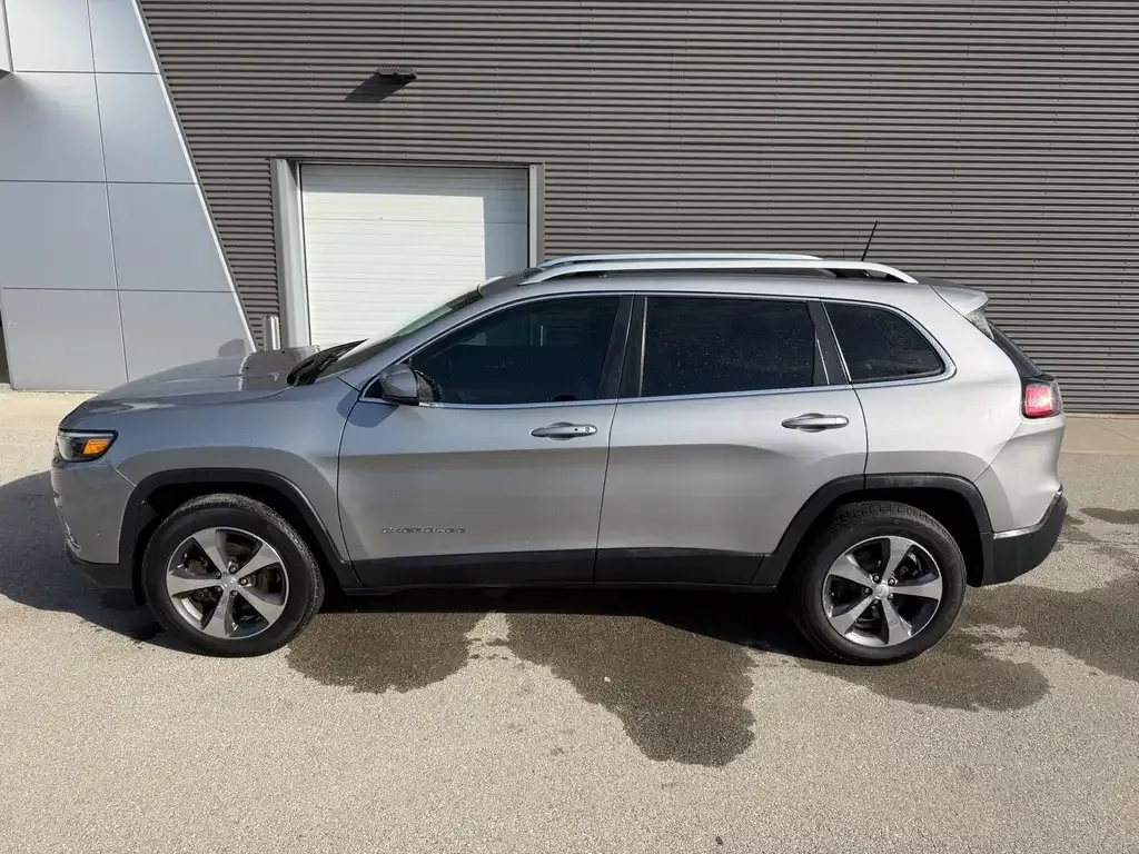 Jeep Cherokee 2019 photo 3