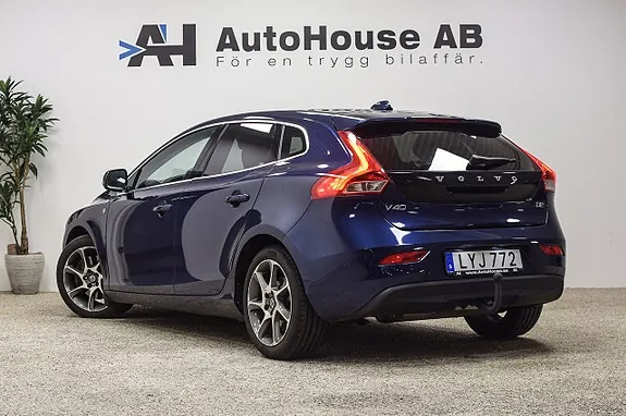Volvo V40 2016 photo 2