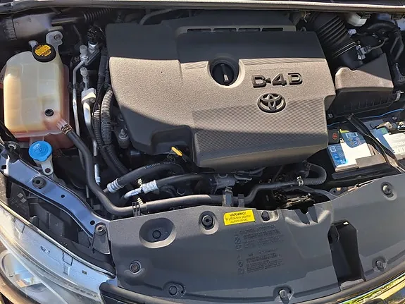 Toyota Avensis 2012 photo 4