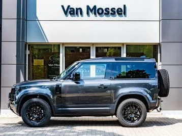 Land Rover Defender 2026 photo 3