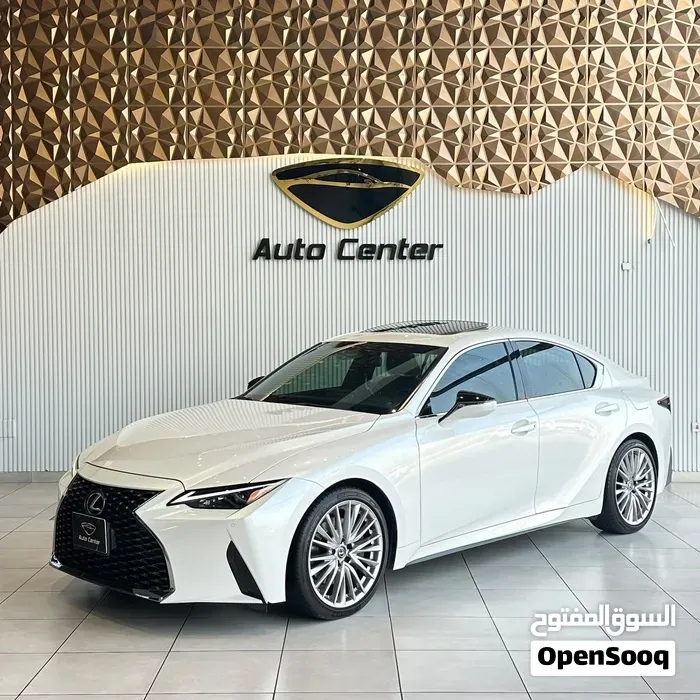 Lexus Is 350 2023 photo 3