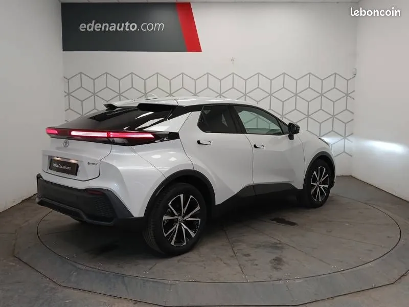 Toyota C-Hr 2025 photo 5