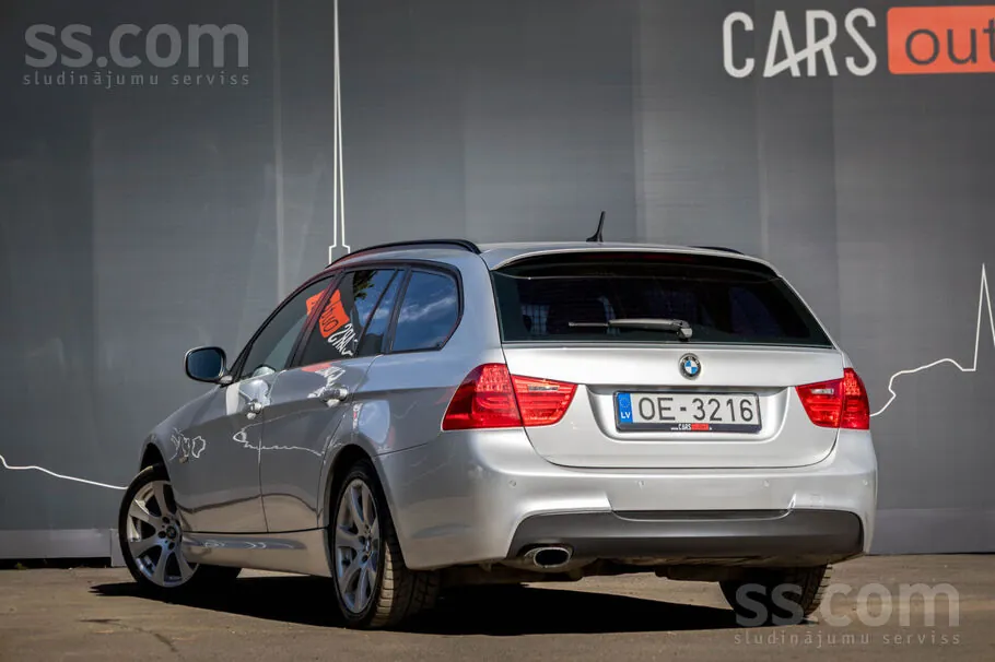 BMW 320 2011 photo 4