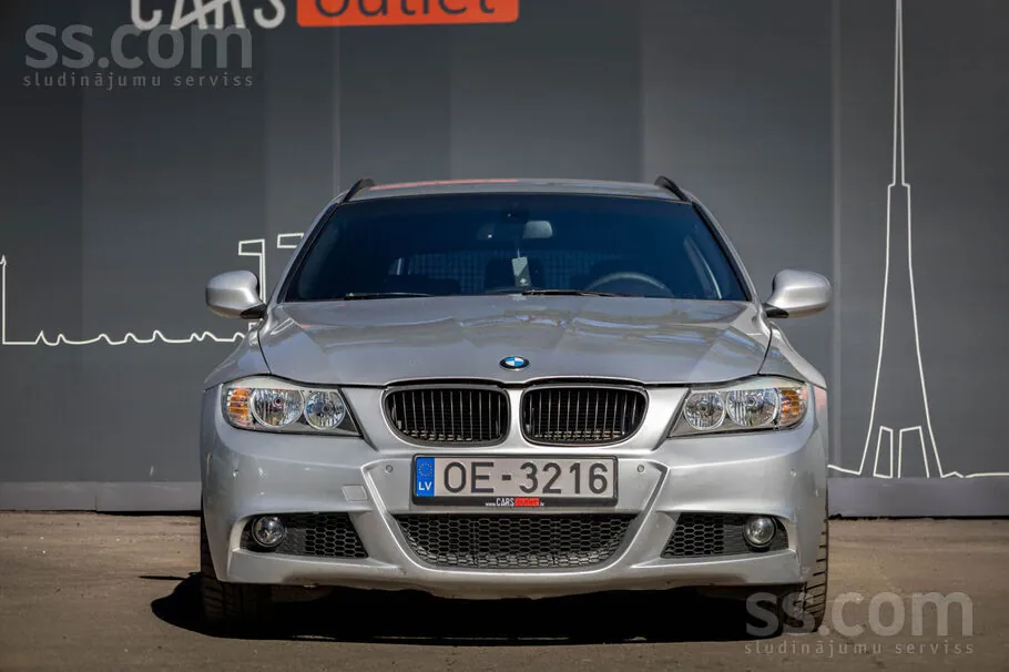 BMW 320 2011 photo 2
