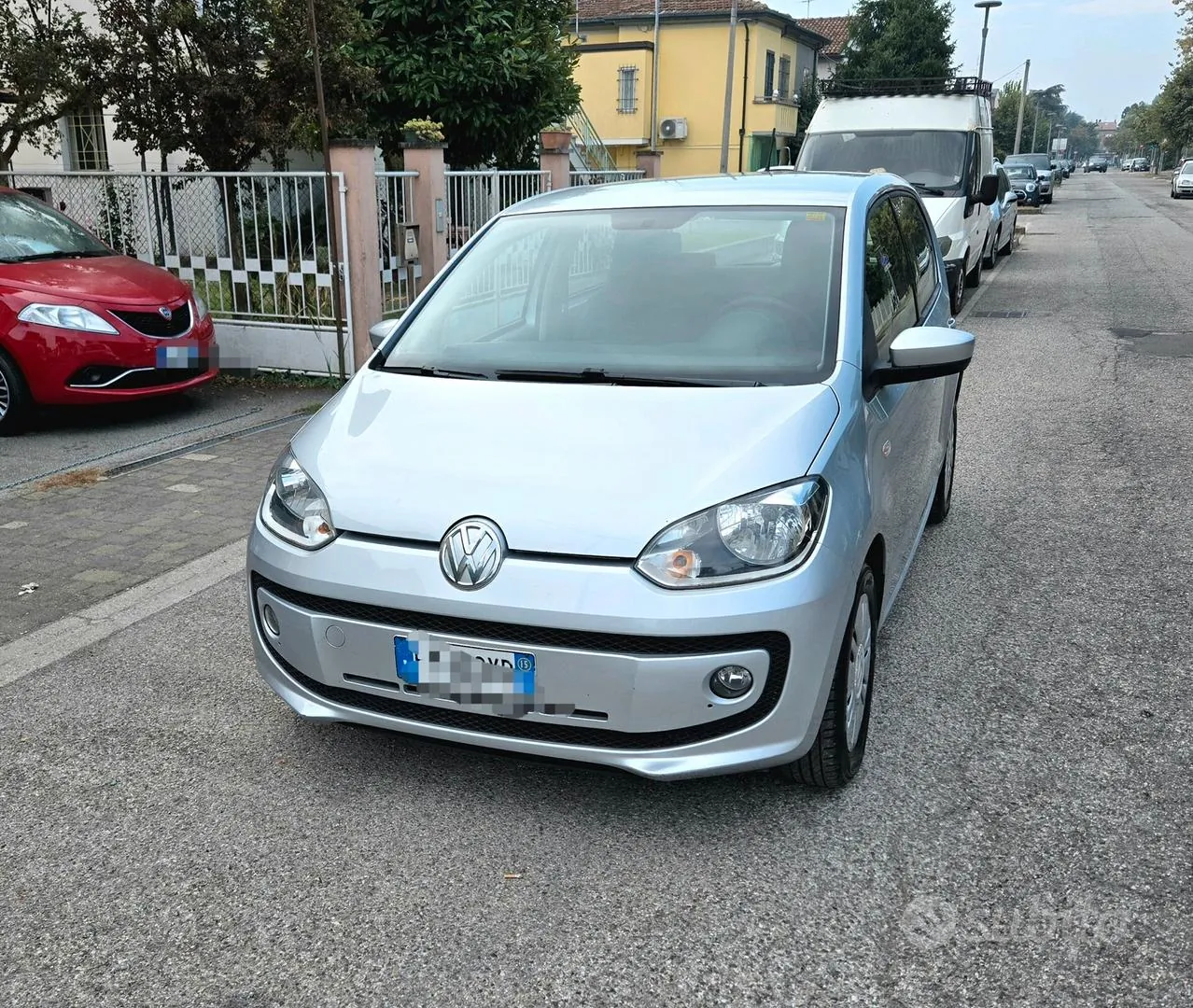Volkswagen Up 2015 photo 2