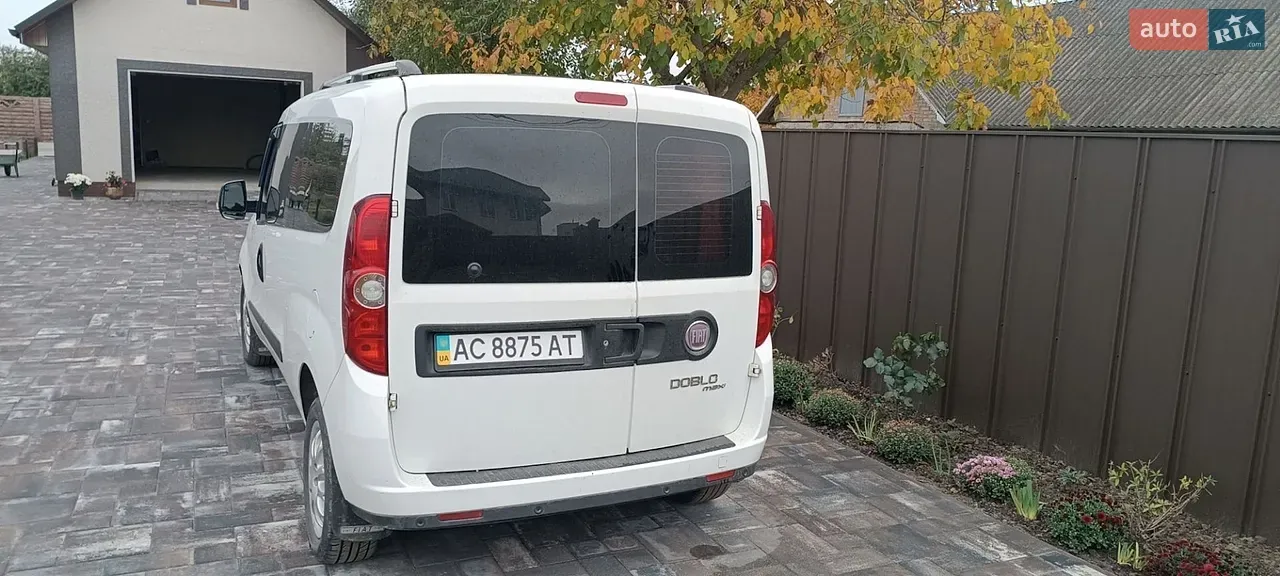Fiat Doblo 2011 photo 3