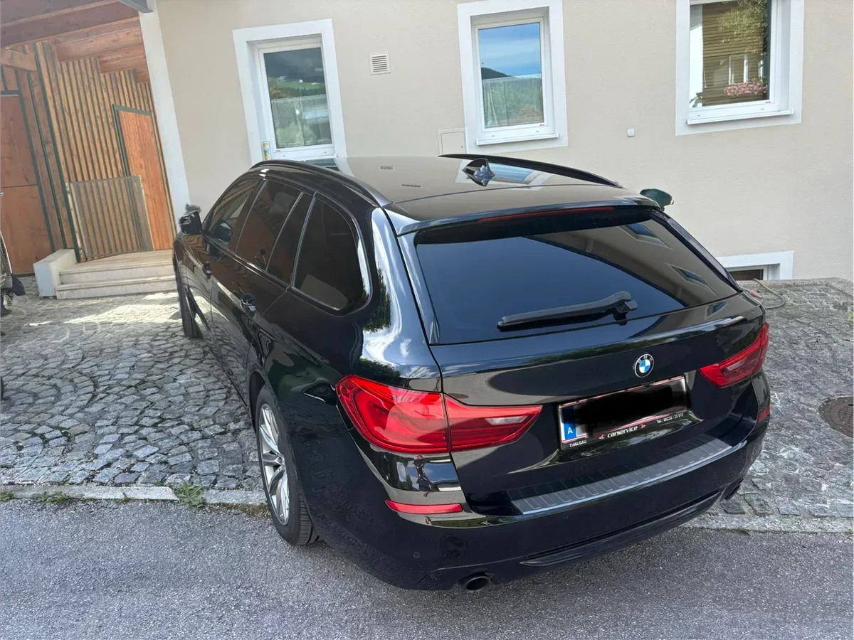 BMW 5 Series 2019 photo 2