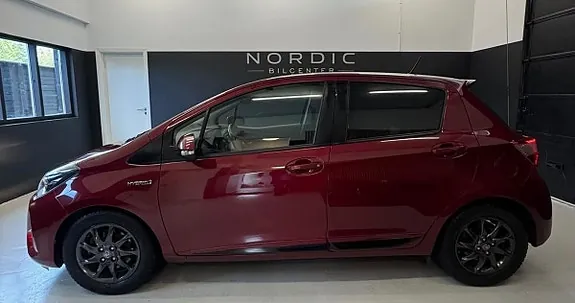 Toyota Yaris 2017 photo 3