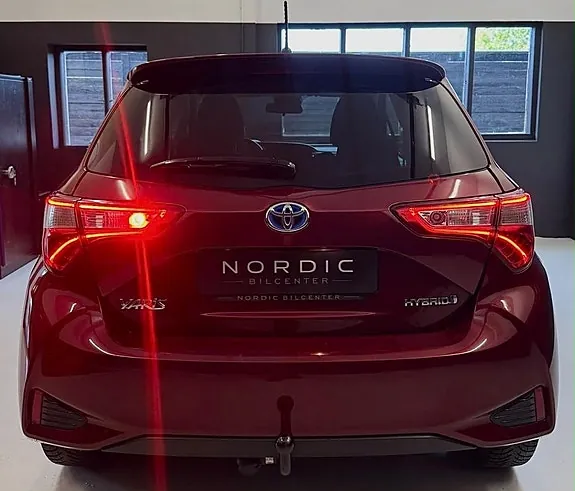 Toyota Yaris 2017 photo 5