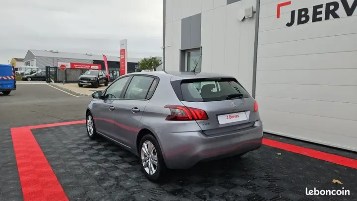 Peugeot 308 2020 photo 3