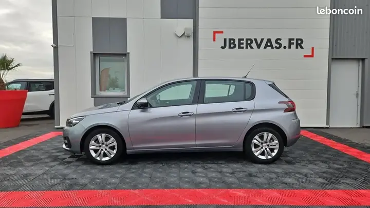 Peugeot 308 2020 photo 2