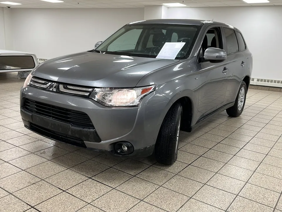 Mitsubishi Outlander 2014 photo 2