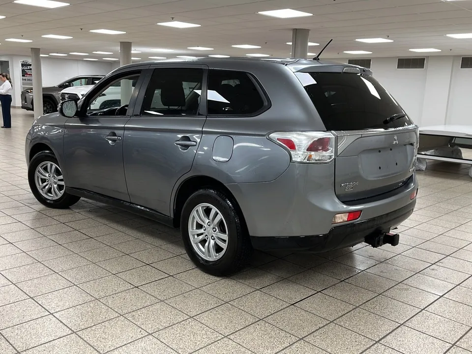 Mitsubishi Outlander 2014 photo 4