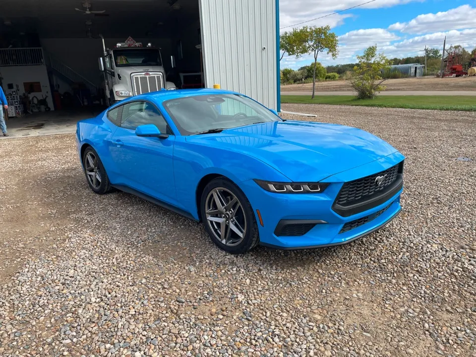 Ford Mustang 2024 photo 4