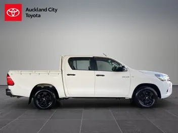 Toyota Hilux 2018 photo 3