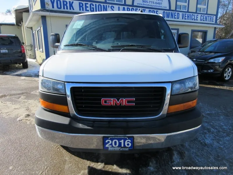 GMC Savana 2016 photo 5