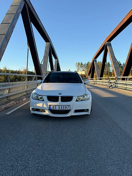 BMW 320D 2007 photo 2