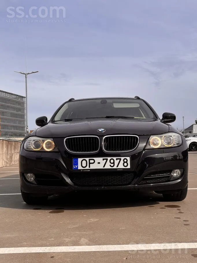 BMW 320D 2011 photo 4