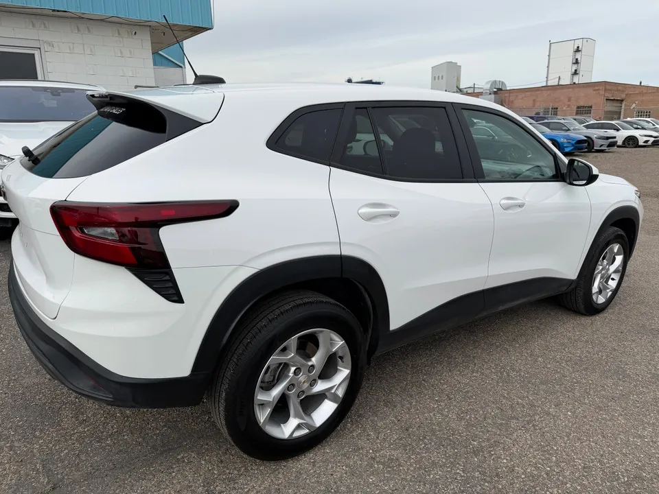 Chevrolet Trax 2025 photo 2