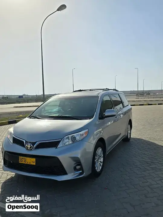 Toyota Sienna 2017 photo 5
