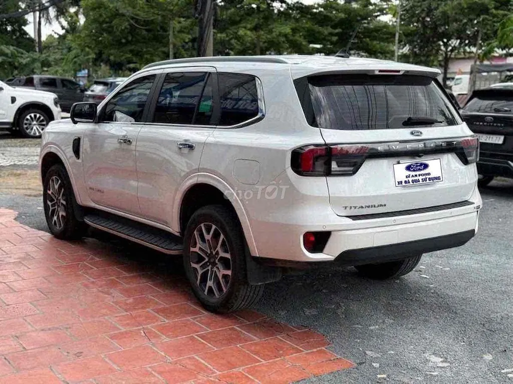 Ford Everest 2025 photo 2
