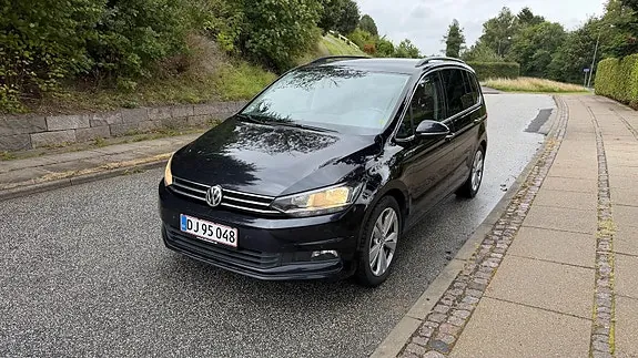Volkswagen Touran 2019 photo 2