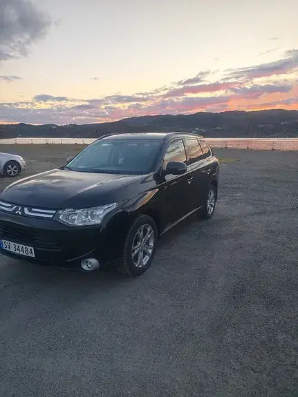 Mitsubishi Outlander 2013 photo 3