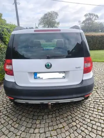 Skoda Yeti 2010 photo 2