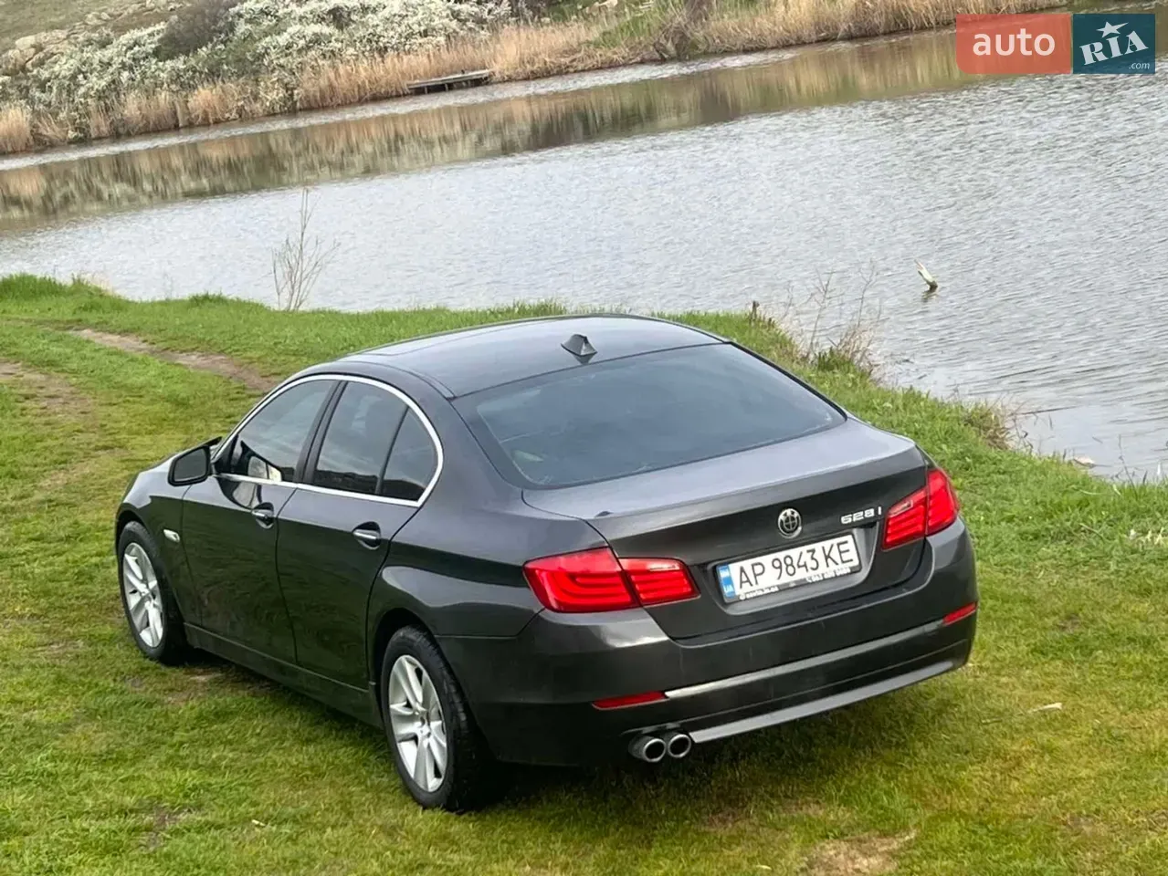 BMW 5 Series 2011 photo 3