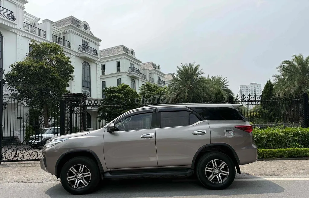 Toyota Fortuner 2019 photo 3