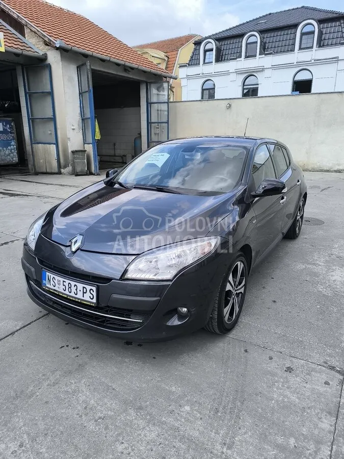 Renault Megane 2011 photo 2