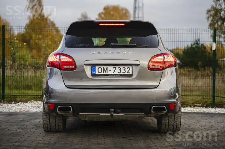 Porsche Cayenne 2012 photo 5