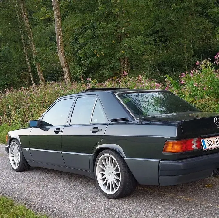Mercedes-Benz 190 1992 photo 2