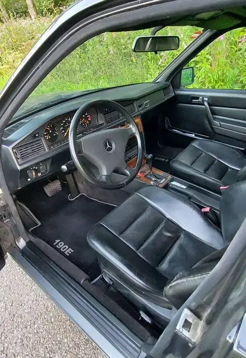 Mercedes-Benz 190 1992 photo 3