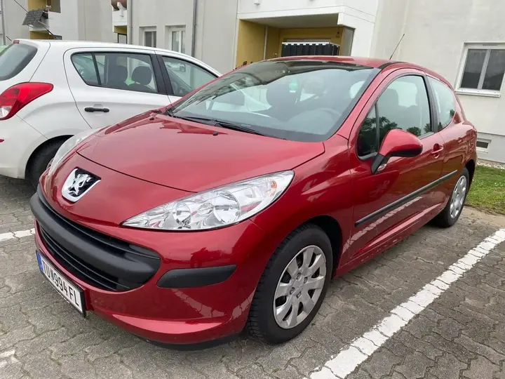 Peugeot 207 2007 photo 2